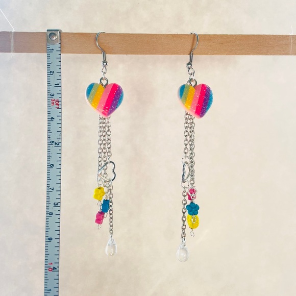 Pride layered dangle earrings - Picture 3 of 3